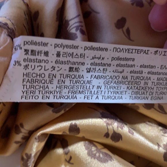 NWT. Zara Floral Print Crop Top. Size XS, M, L. - Picture 9 of 9